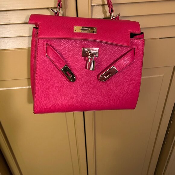 Elegant Red Leather Satchel - Picture 3 of 6
